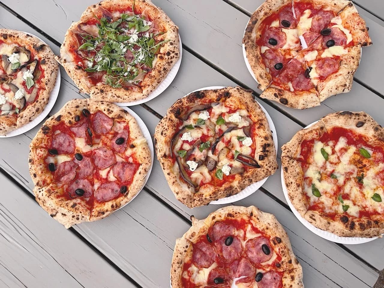 Neapolská pizza od Pizza Buona — fotografie 4
