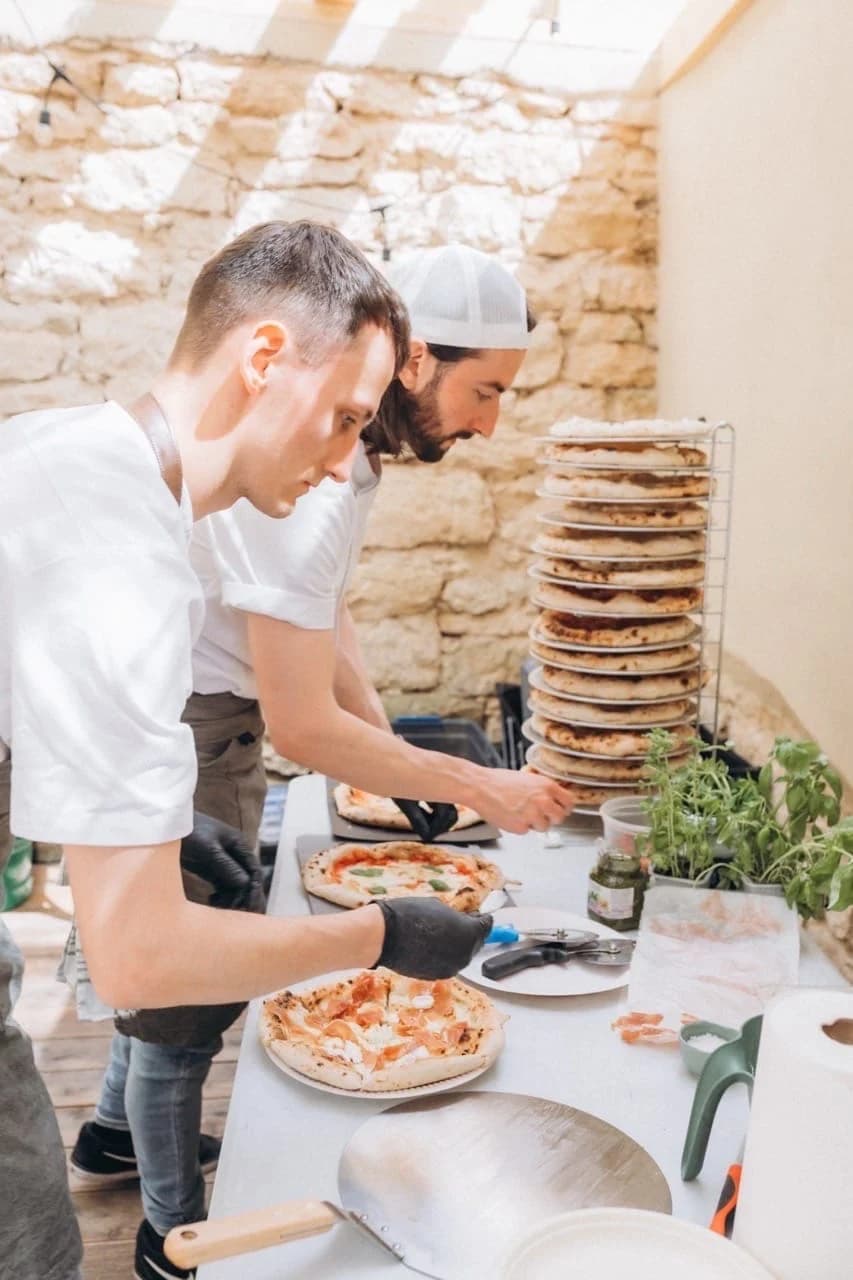 Neapolská pizza od Pizza Buona — fotografie 5