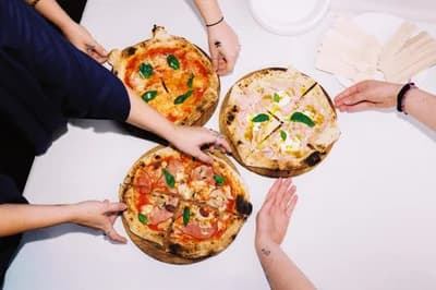 Neapolská pizza od Pizza Buona